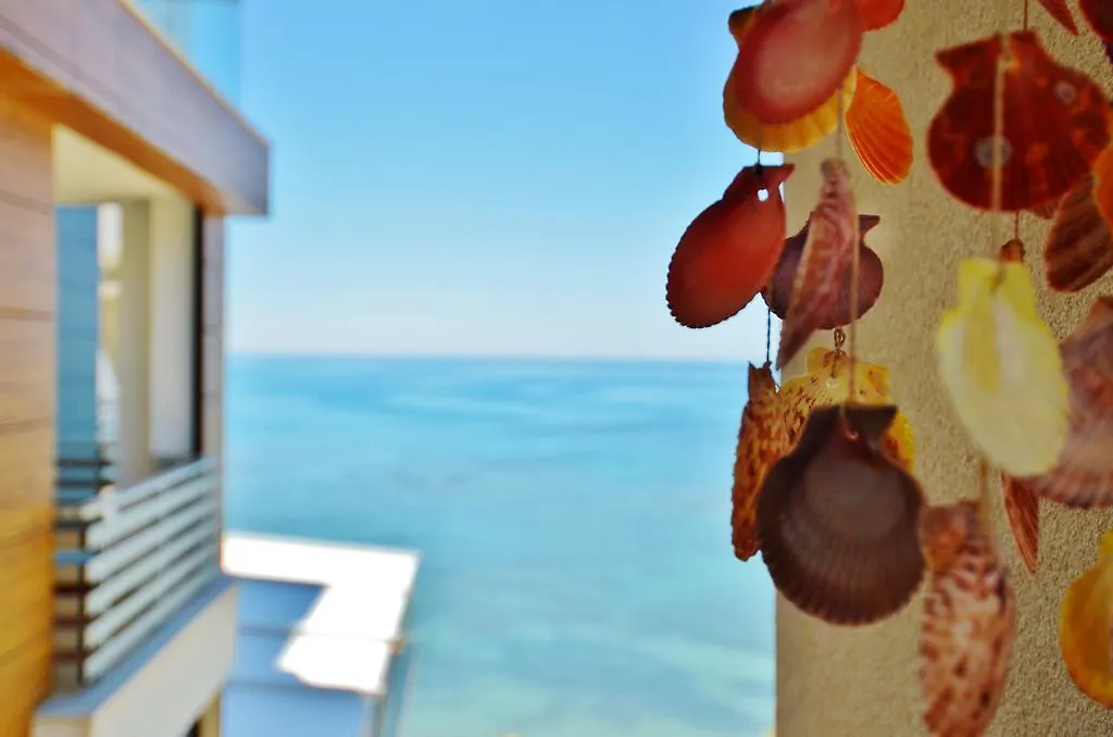 West Beach Apartment ドゥラス アルバニア