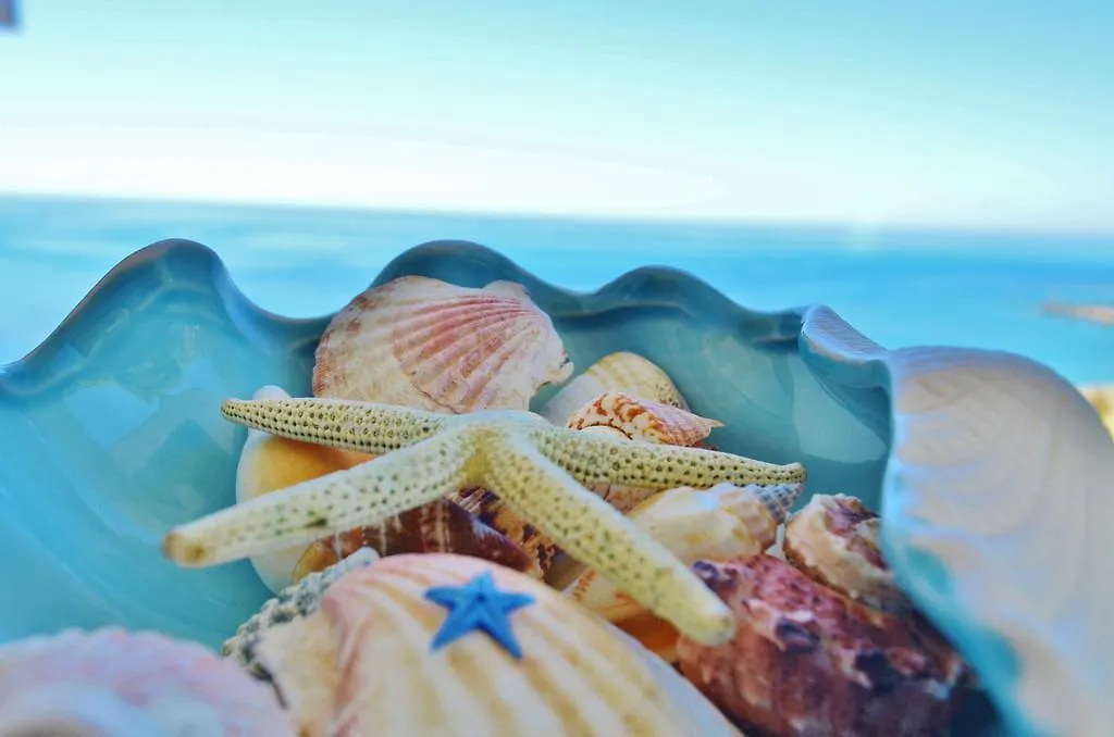 West Beach Apartment ドゥラス