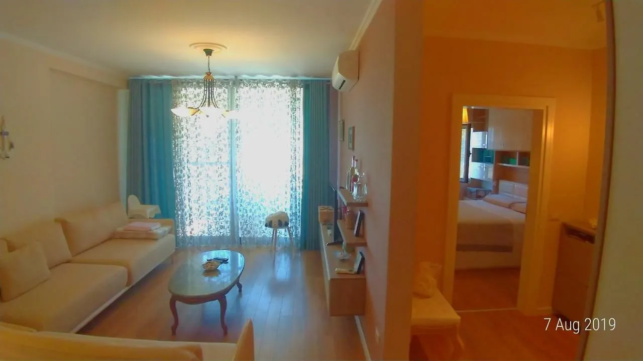 West Beach Apartment ドゥラス アルバニア