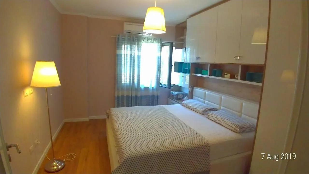 West Beach Apartment ドゥラス 0*,  アルバニア
